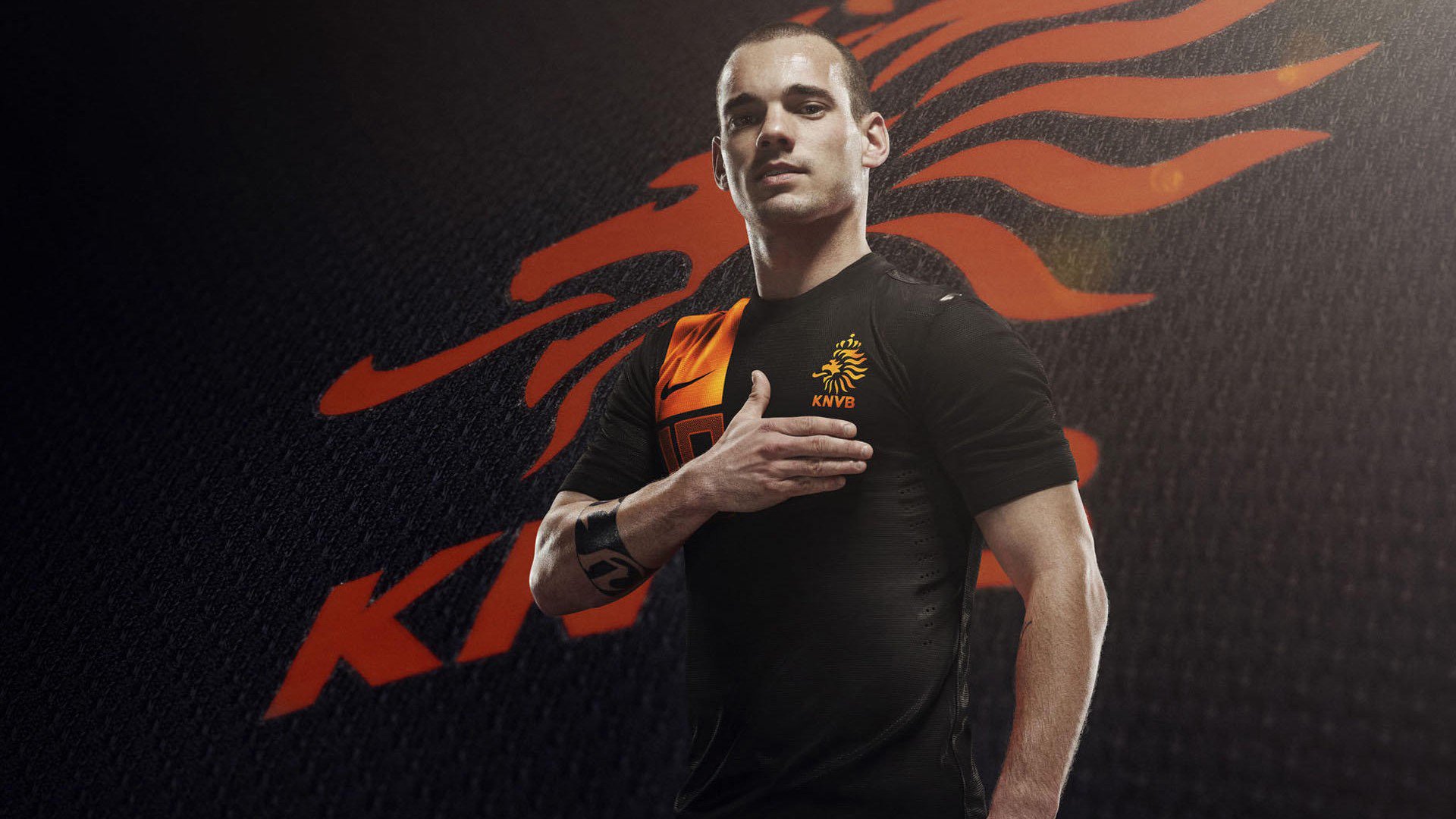 库里赛后谦逊发言登热搜，利雅得新月惊险巴黎圣日耳曼引发热议(汪苏泷口音梗)